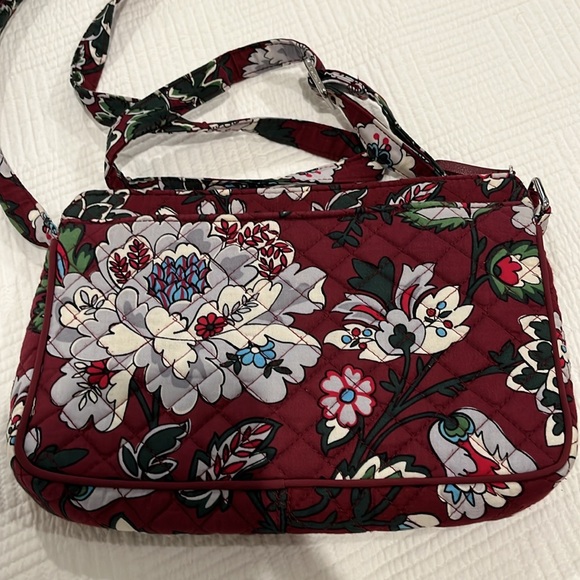 Vera Bradley cross body - Picture 4 of 7